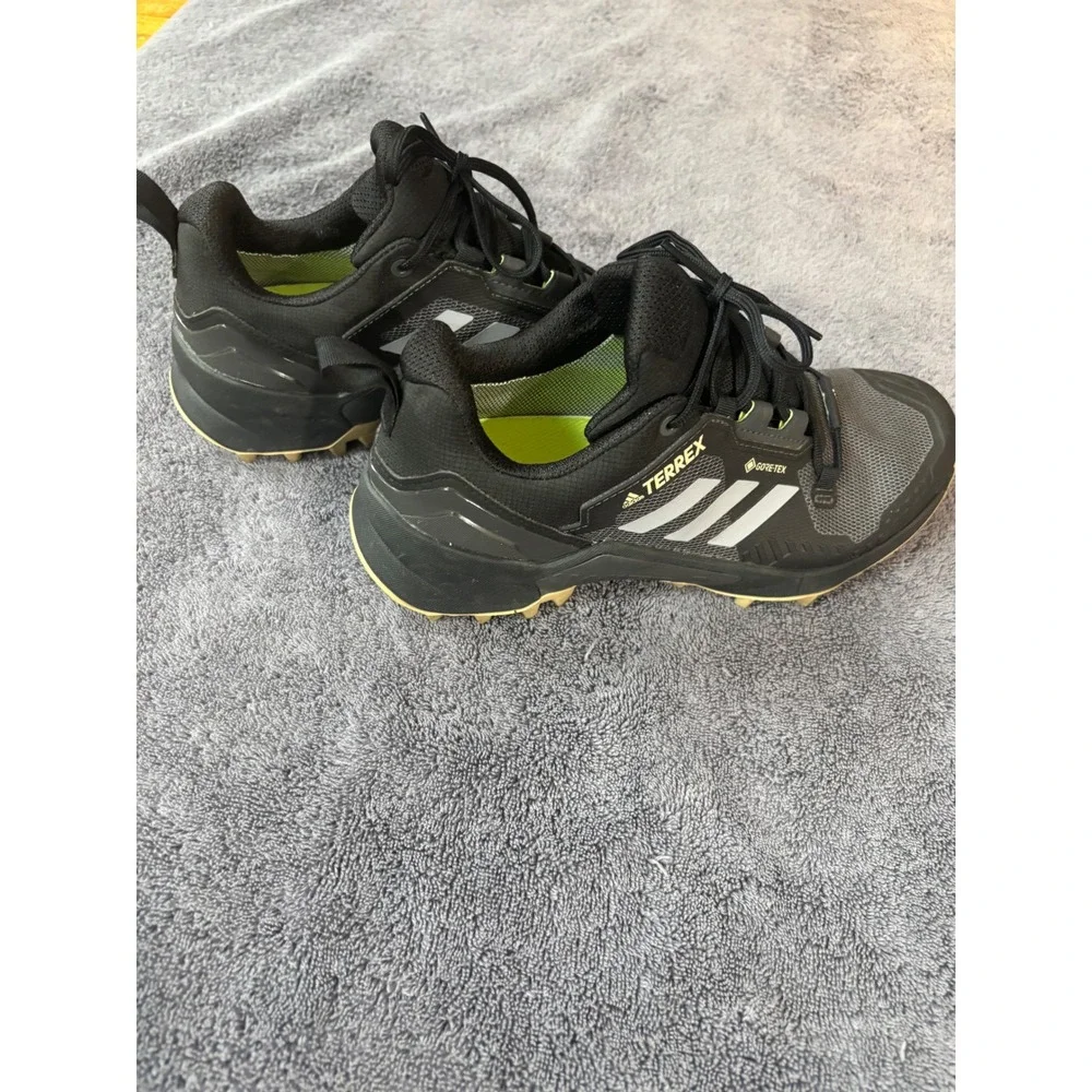 Adidas Terrex Swift R3 Gore-Tex Hiking Shoes Black Grey Women 7.5 FW2770